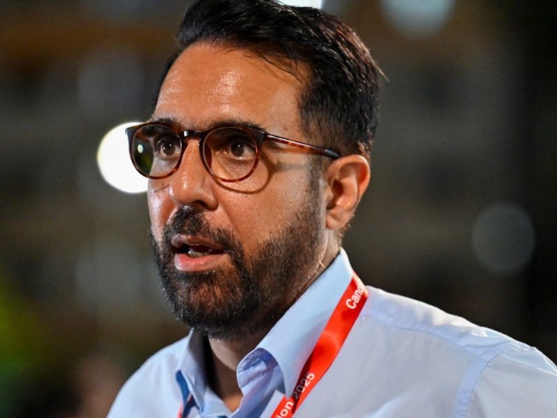 Лидерът на опозицията в Сингапур Притам Сингх защитава парламента заради опитосани дебати