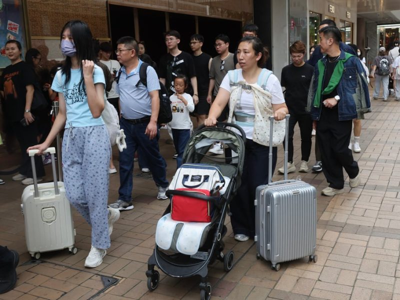 Сингапурският HK $ 30 400 Билка Бил Искри, предупреждаващо за аптека в Хонконг