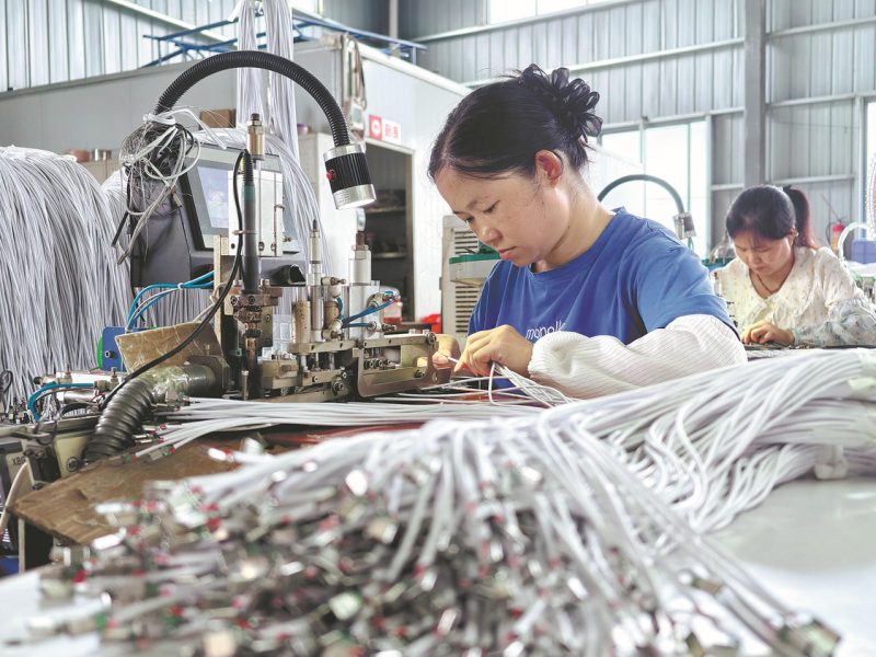 Китайско-АСЕЙСКИ ТЪРГОВСКИ КРЪС във високо съоръжение