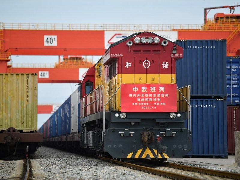 Китайският обем на железопътния превоз се увеличава с 3,5% в януари-август