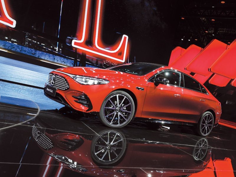 Немски трио залози на китайските технологии, за да останат в състезанието