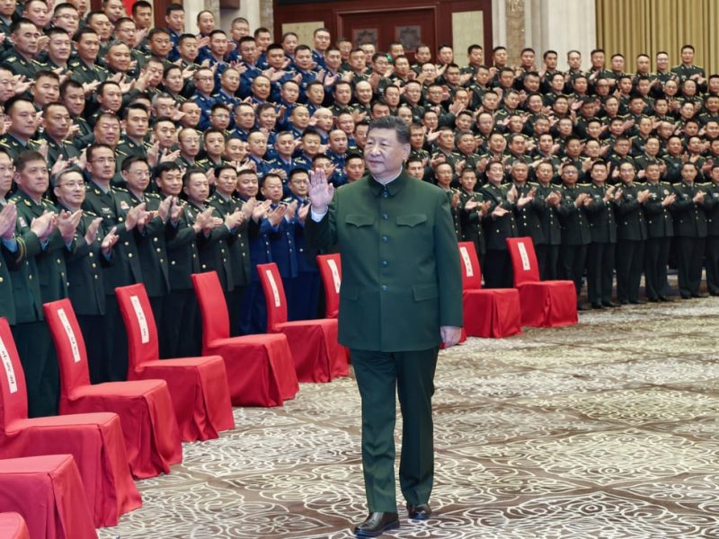 Си Дзинпин при посещение в Синдзян призовава за „всички усилия“ за постигане на социална стабилност