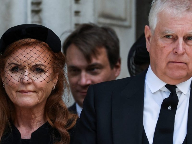 Обединеното кралство благотворителни организации намалява връзките с бившата съпруга на принц Андрю Сара Фъргюсън над Epstein Email