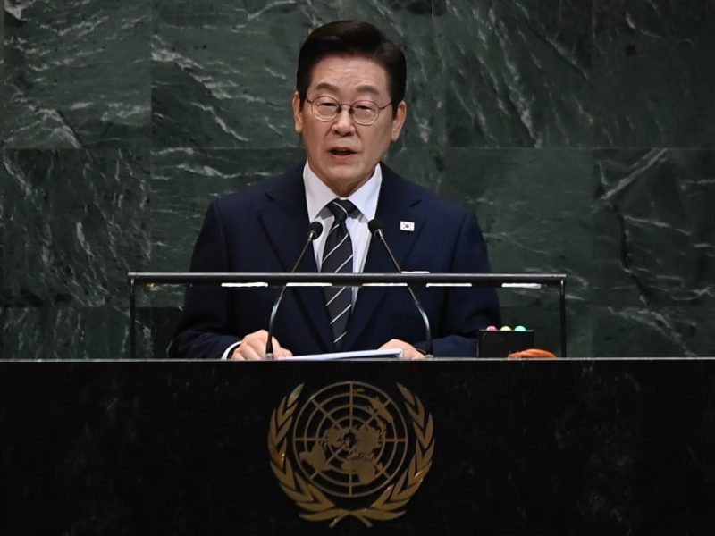 Лий в Южна Корея разкрива “реалистичния” мирен план