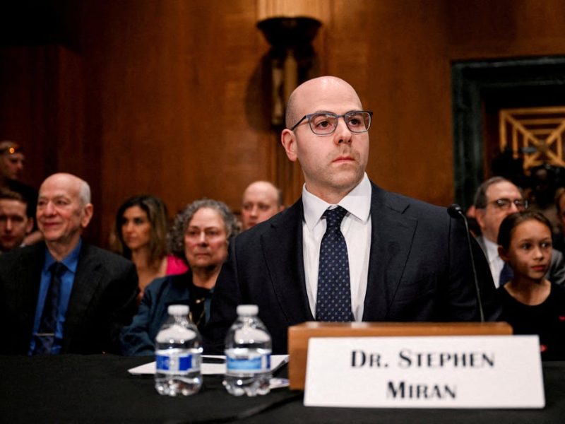 Американският Фед намалява процента за първи път през 2025 г. на фона на натиска от Тръмп, по -слаба перспектива за работа