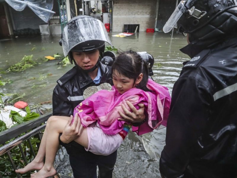 Хонконг да падне в „Опасен полукръг“ на „Крал на бурите“ Рагаса: Експерти