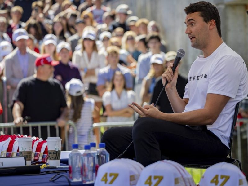 Дясният американски активист Чарли Кирк се застреля в Юта, Тръмп казва „Трябва всички да се молим“: Доклад