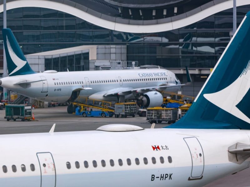 Катхонг Тихия океан на Хонконг търси полицейска помощ при премахването на „нетрезкия“ пътник