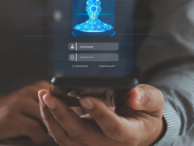 Великобритания за стартиране на задължителен цифров идентификатор за ограничаване на незаконната миграция