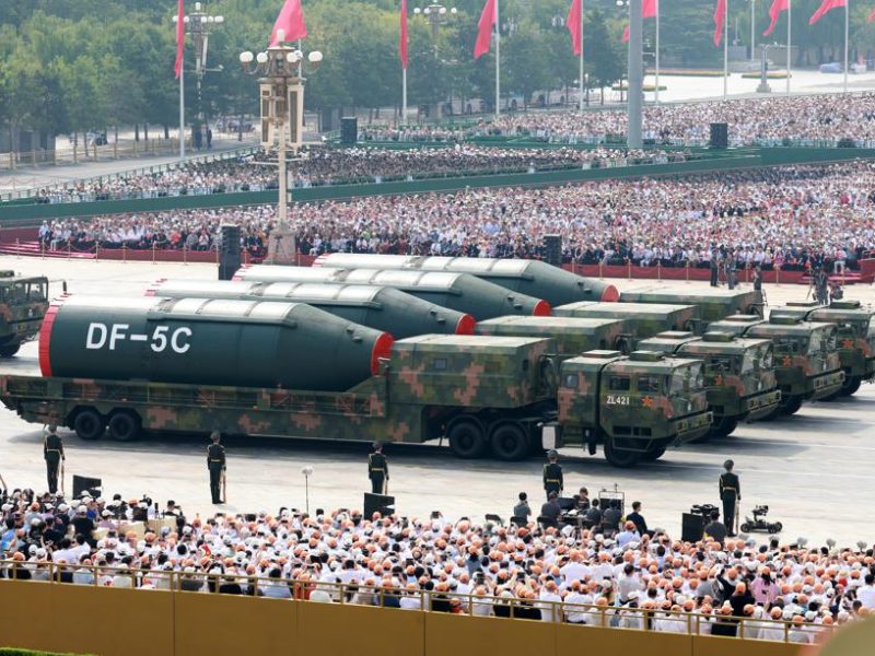 НОАК разкрива система за ядрено възпиране с Междуконтинентални балистични ракети DF-5C