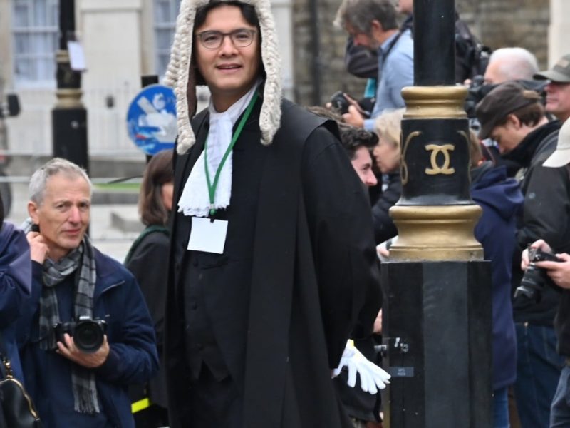 узивно | Великобритания, отворена за адвокати в Хонконг