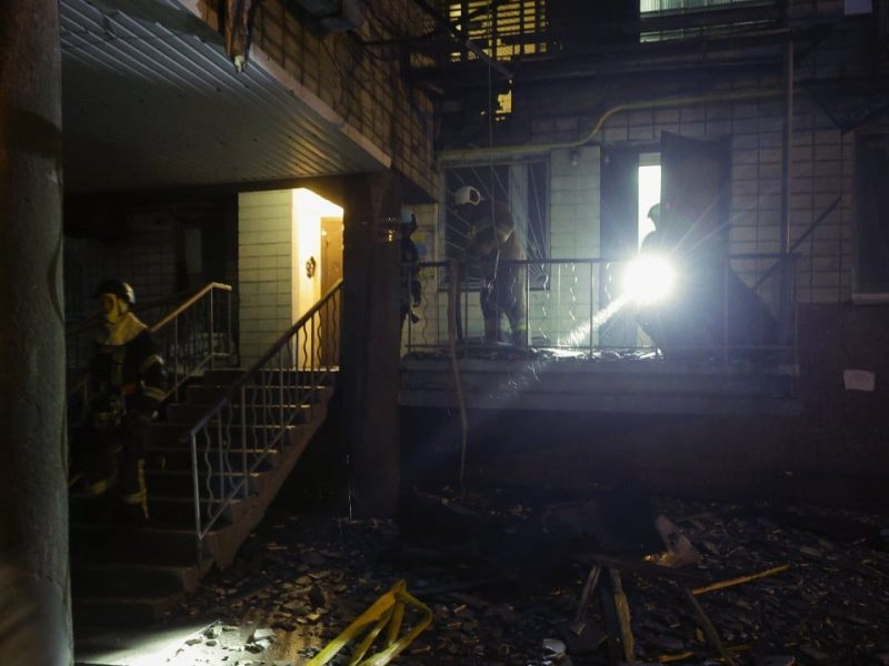 Киев се потопи в тъмнина, когато руските удари удариха енергийната мрежа, 1 милион без мощност