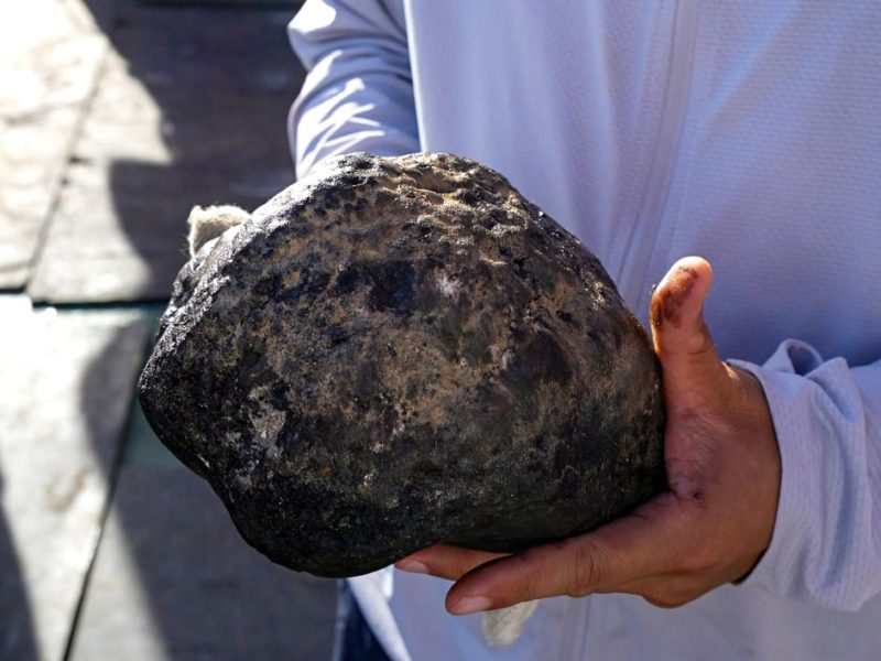 Защо Китай се бори, докато САЩ се забиват в дълбоководен мин за ценни метали и редки земи