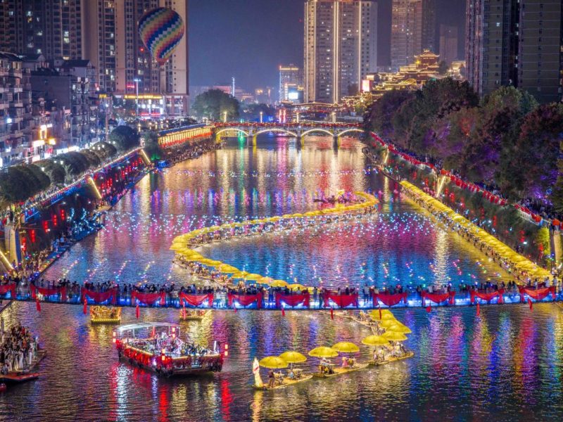 Китай вижда 888 милиона домашни пътувания по време на осемдневна почивка