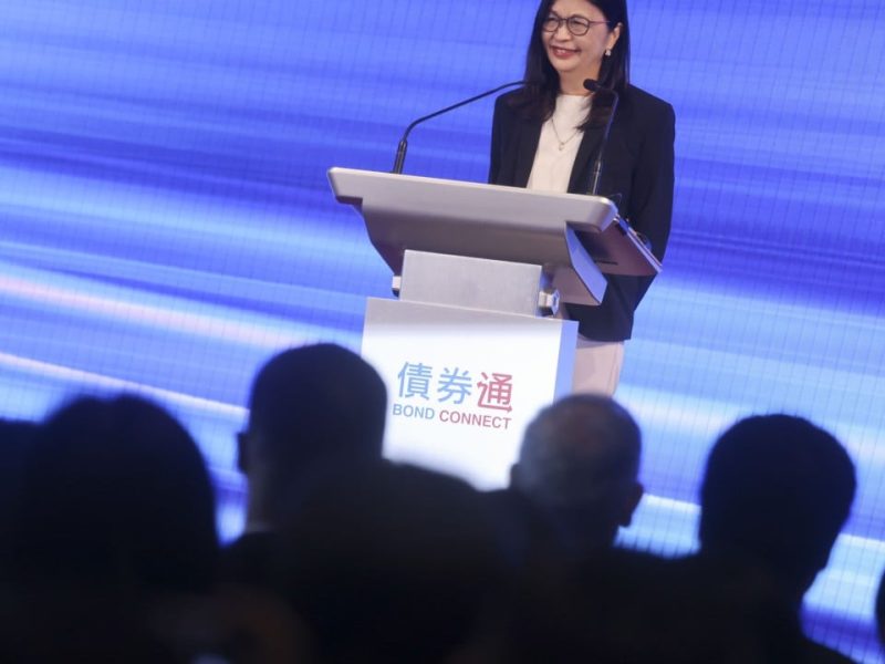 Хонконг за подновяване на договора на изпълнителния директор на SFC Джулия Леунг за още две години: Източници