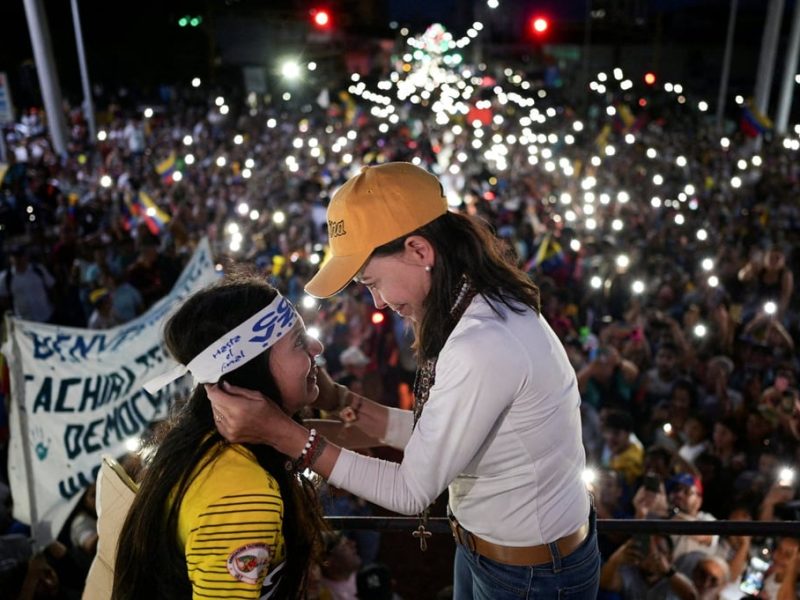 Носител на Нобелова награда за мир Мачадо посвещава награда на Тръмп