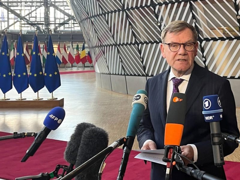 Германският външен министър настоява за „справедлива“ търговия с Китай с редкоземни чипове