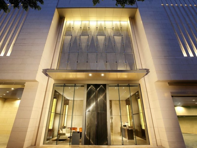 Синът на Хенри Танг купува 2 апартамента в хълма Kadoorie на Wheelock в тласък на пазара на имоти