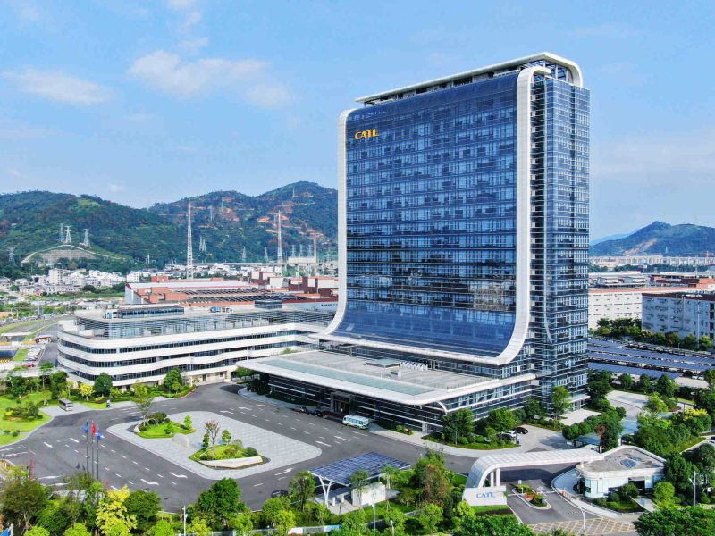 CATL сключва сделка за първия 24/7 възобновяем проект в ОАЕ