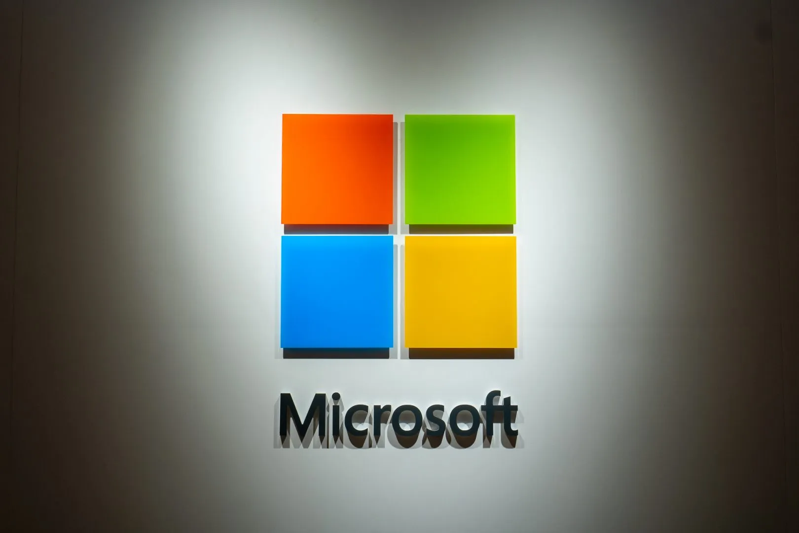 Microsoft пуска Tencent App Store Zone в Windows Store