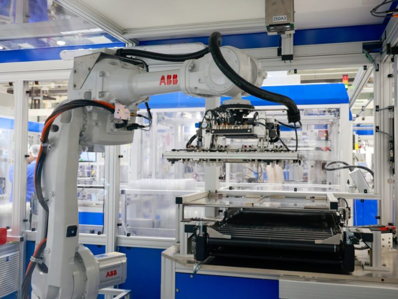 Печалбите на големите индустриални компании в Китай нарастват с 3,2% за деветмесечието