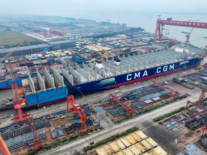 Корабоплавателната индустрия върви към по-зелено бъдеще