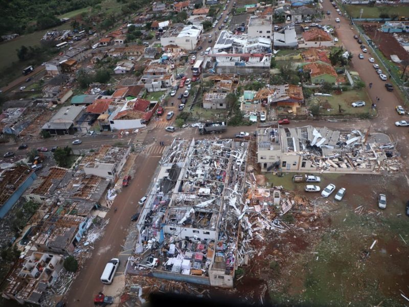 Мощно торнадо в Бразилия уби 6, рани над 400: „унищожи всичко“