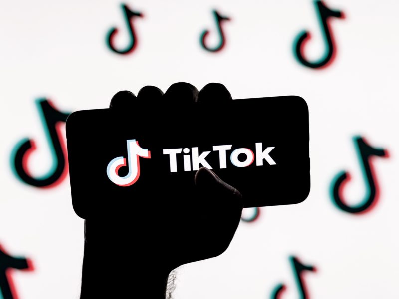TikTok и Amazon партнират за покупки директно в приложението