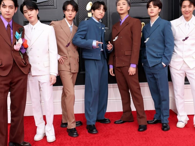 Защо южнокорейците се влюбват в K-pop: „Вече всичко е на английски“