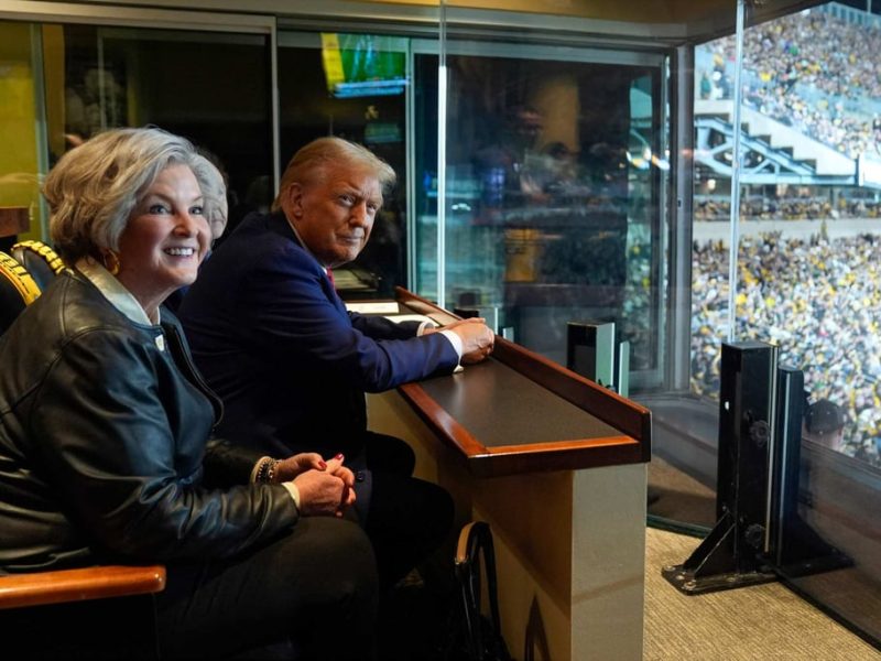 Сузи Уайлс: Началникът на кабинета на Тръмп говори за търсене на „възмездие“, Епщайн, Мадуро във Vanity Fair