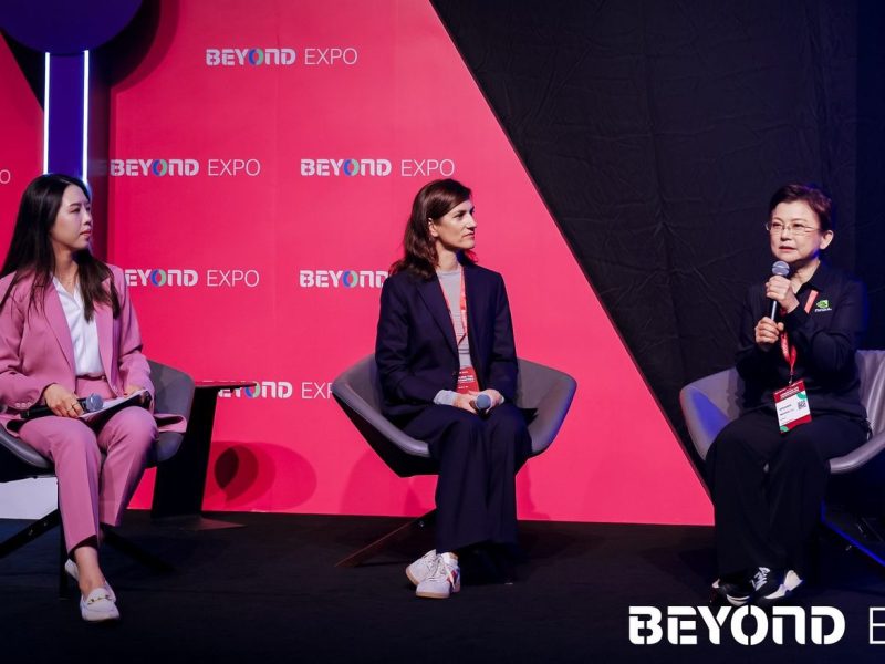 Прозрения от водещи жени иноватори на SheTech Summit