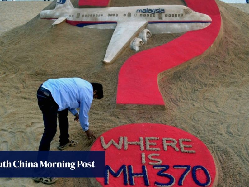 Китайски семейства очакват истината за изчезналия полет MH370