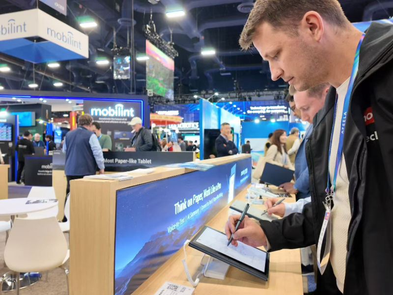 Китайска марка показва пробиви при електронни четци на CES