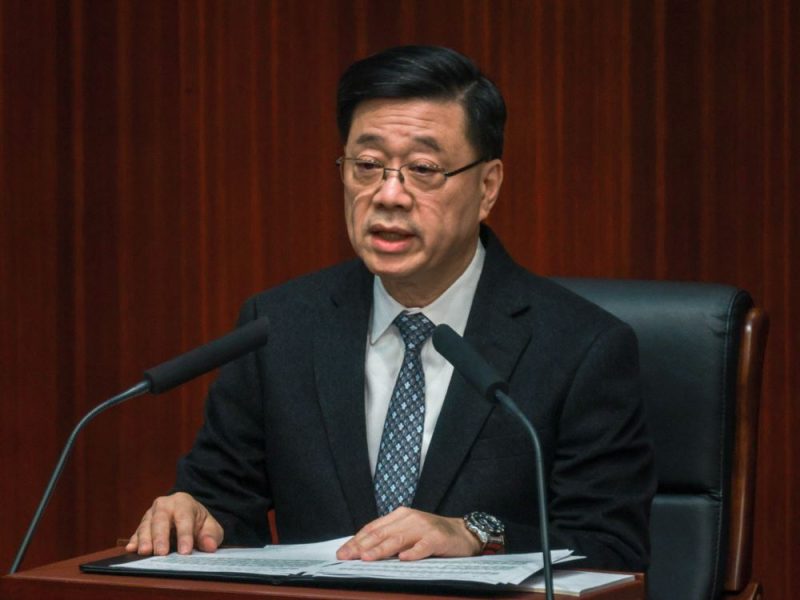 Хонконг обещава да положи всички усилия за справяне с последиците от пожара, обмисля реформи за подобряване на безопасността на сградите