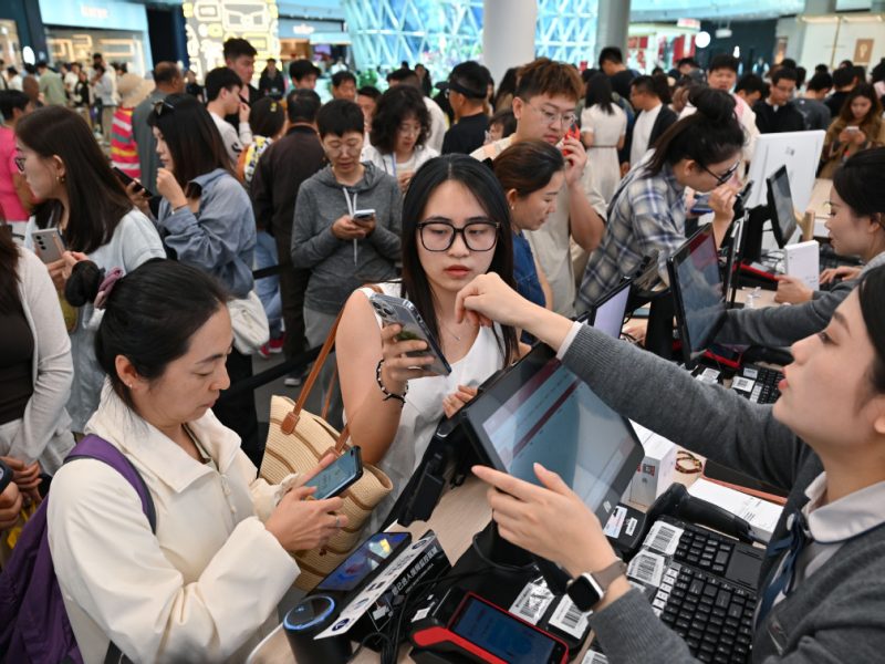 Потреблението се появява като стабилизатор на растежа