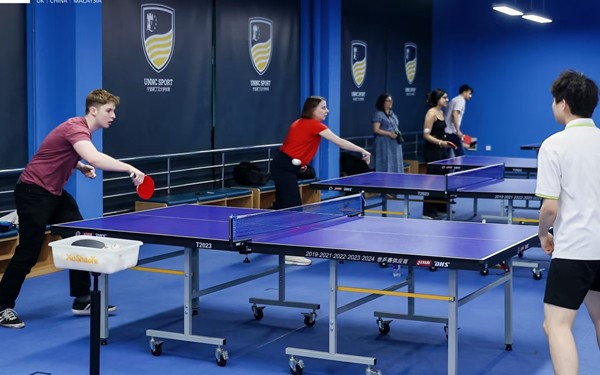 Китайско-обединеното сътрудничество в областта на образованието достига нови висоти