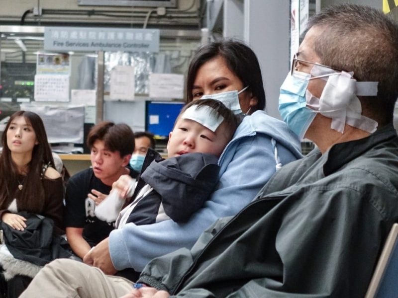 Повечето пациенти в отделенията за спешна помощ в Хонконг не знаят за вечерните клиники като алтернатива