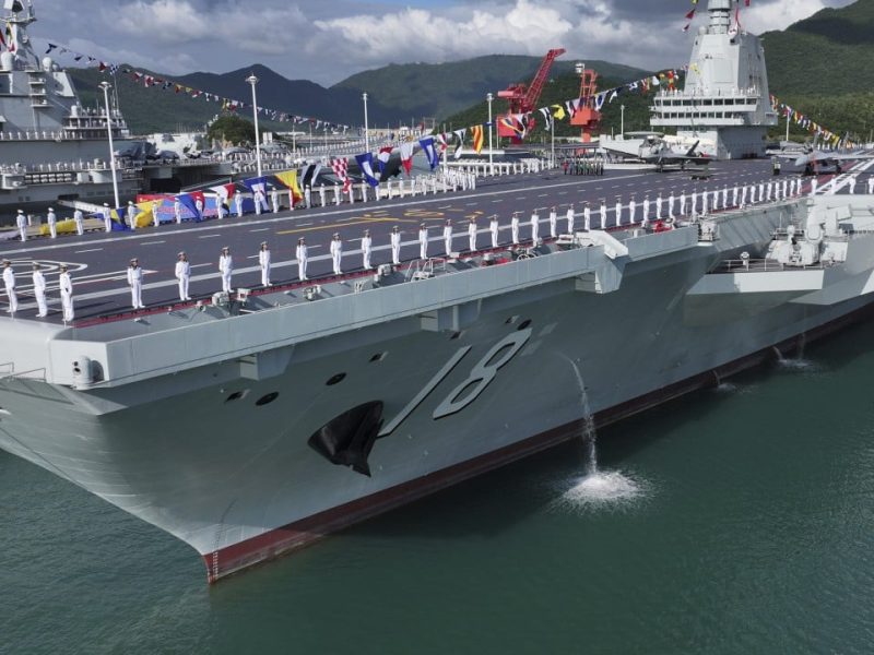 Защо може да се наложи Китай да вземе ядрената опция за следващия си самолетоносач