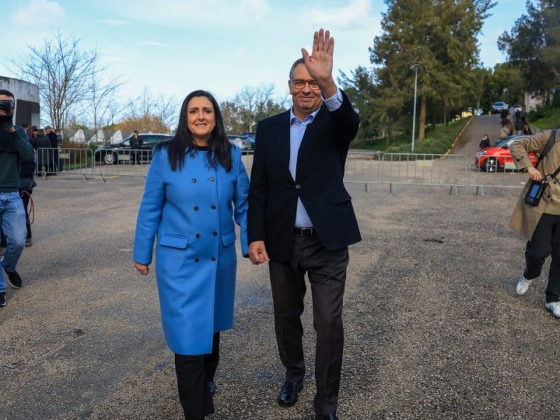 Португалия избира социалиста за президент със съкрушително гласуване, показват екзитполове