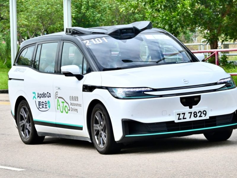 Тестовете на автономни превозни средства в Хонконг преминават на по-висока предавка с по-дълги маршрути