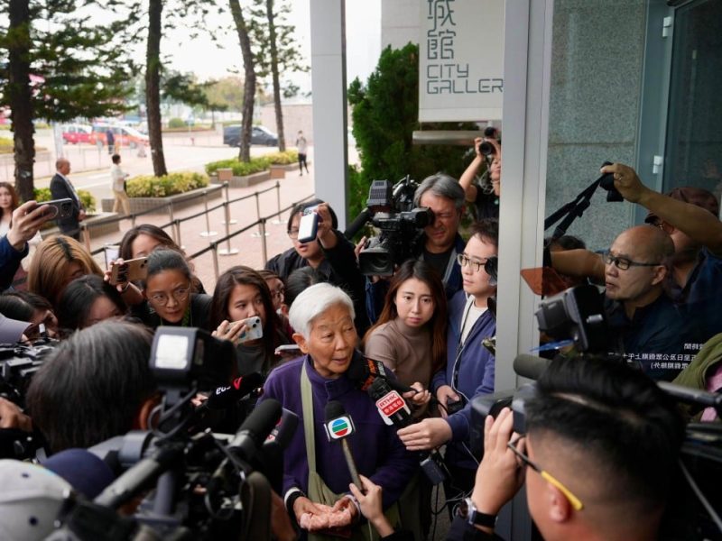 Обещана е честност, докато жителите на Хонг Конг търсят отговори в разследването на пожара в Тай По