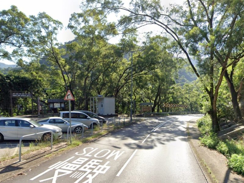 Велосипедист в Хонконг загина, след като се блъсна в бордюр на прословутия Bride’s Pool Road