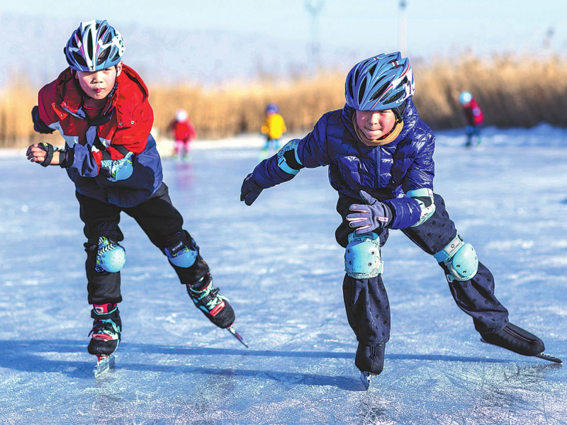 На лед и сняг расте страстта към зимните забавления