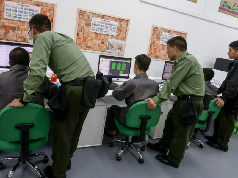 Протести в Хонконг: бивши млади престъпници, изпратени на разменни обиколки в континентален Китай