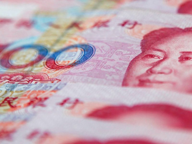 Трябва ли следващият бюджет на Хонконг да направи място за вземане на юана в световен мащаб? Експертите преценяват