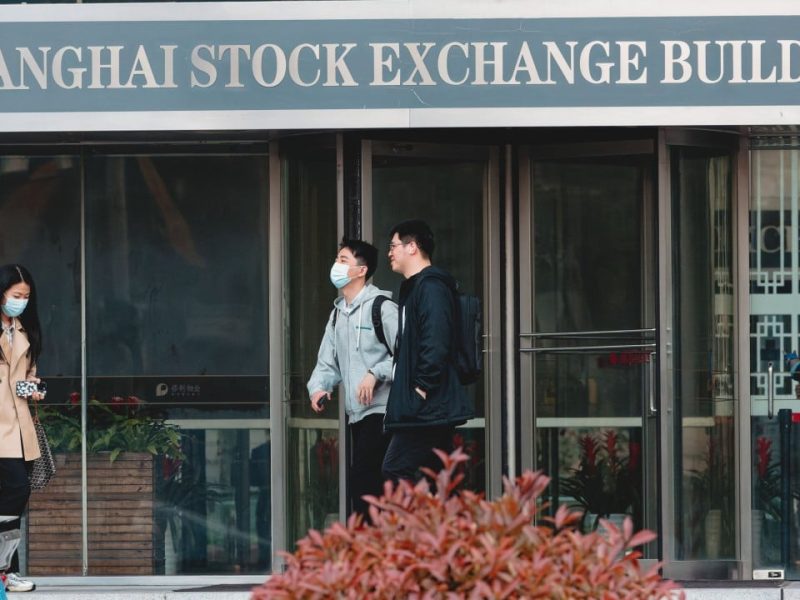 Китай съкращава времето за изчакване за губещи технологични фирми, търсещи рефинансиране, набиране на средства