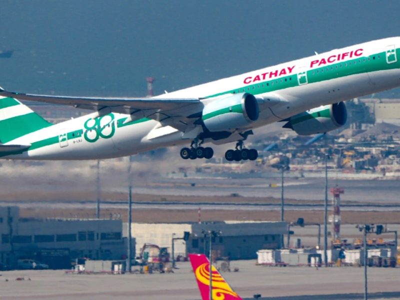 Хонконгската Cathay Pacific ще увеличи бонуса за споделяне на печалбата след силно възстановяване
