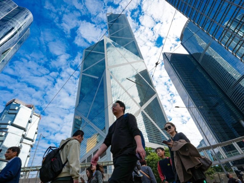 Ръстът на публичните разходи в Хонконг не може да надхвърли нарастването на приходите: Пол Чан