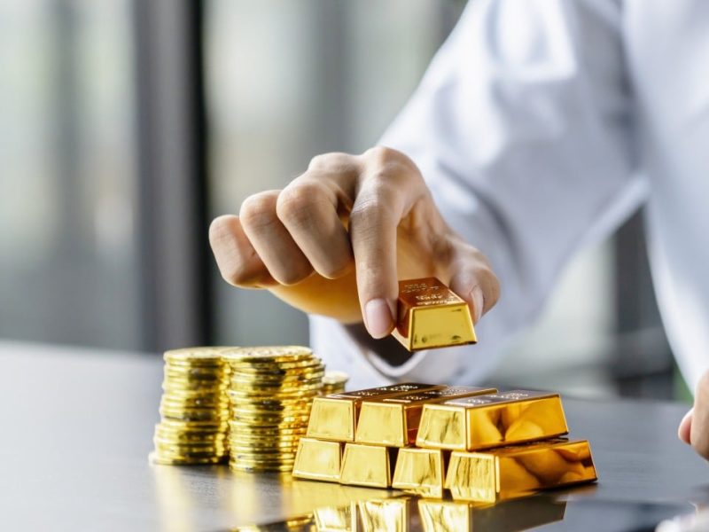 Търговците на дребно на инвестиционно злато се преместват в празни магазини по високите улици в Хонконг заради възхода на метала