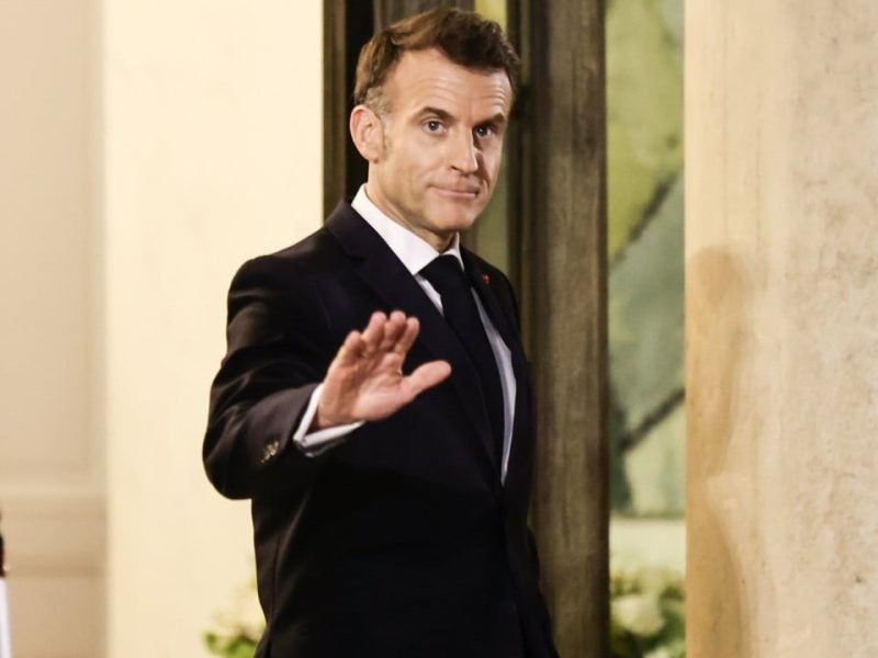 Макрон ще посети Кипър, докато Франция разполага военни кораби в Средиземно море